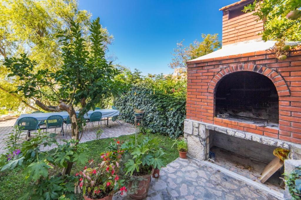 גראדאץ Apartments Slavena מראה חיצוני תמונה
