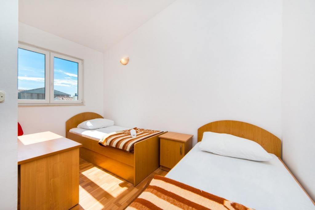 גראדאץ Apartments Slavena מראה חיצוני תמונה