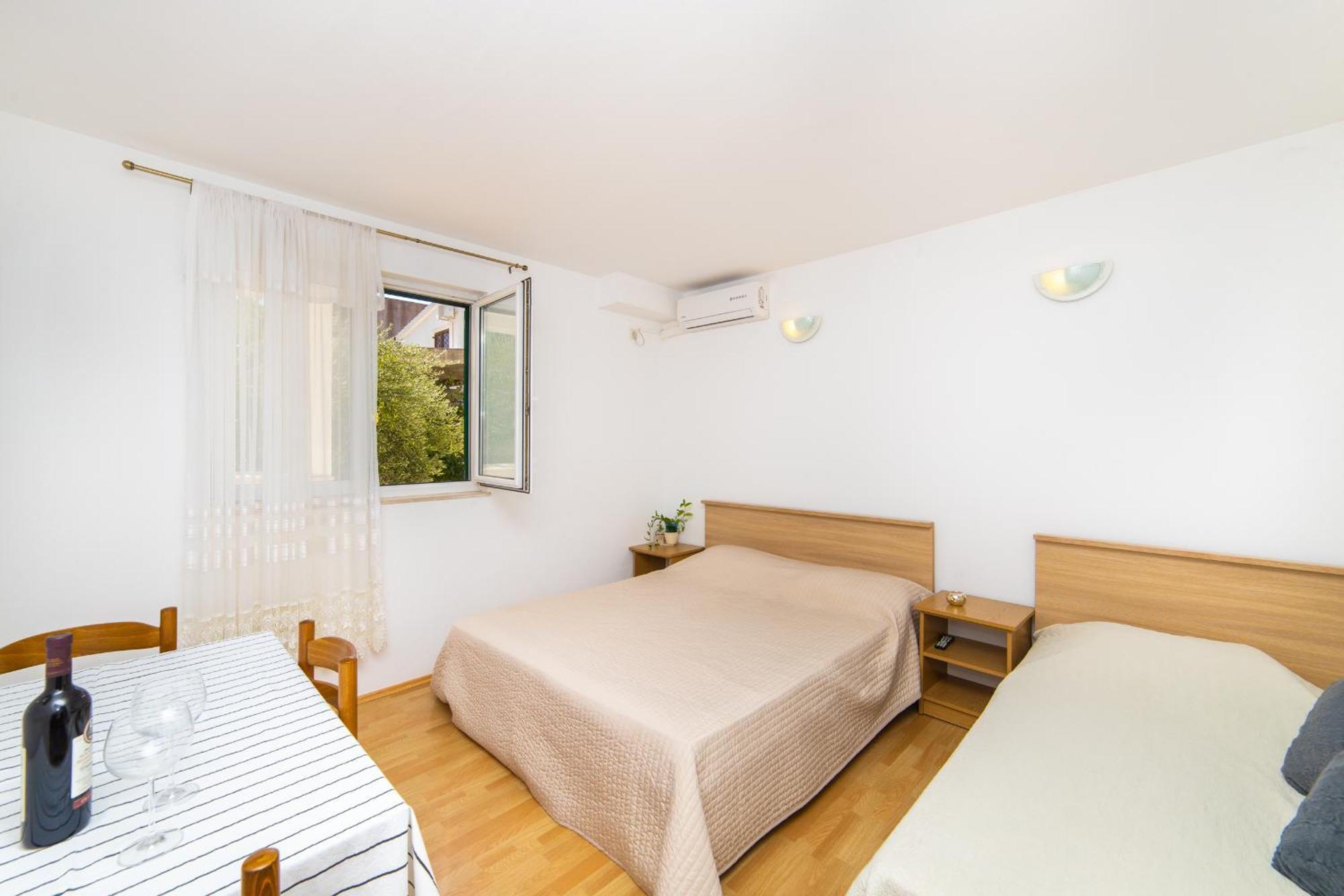 גראדאץ Apartments Slavena מראה חיצוני תמונה