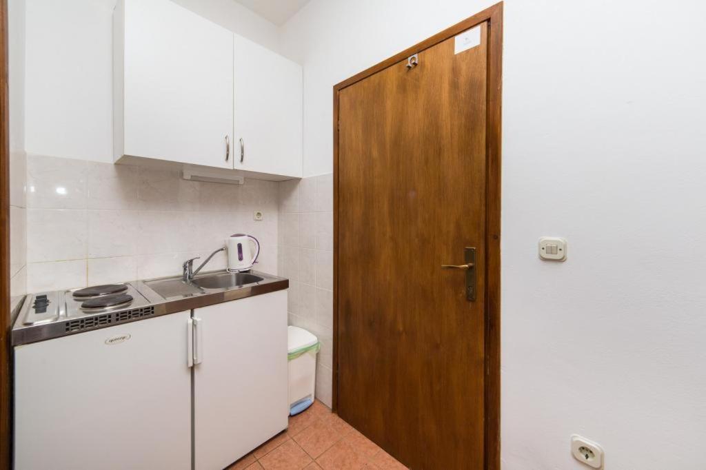גראדאץ Apartments Slavena מראה חיצוני תמונה